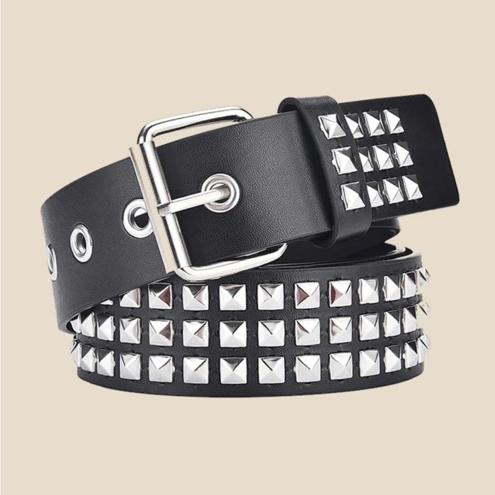 SHEIN Black Studded Belt